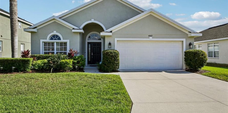 Casa en Bradenton, Florida 3 dormitorios, 186.27 m2 № 2209753