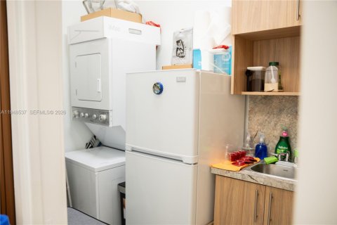 Propiedad comercial en venta en Hialeah, Florida № 2004495 - foto 14