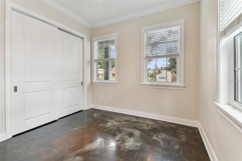 Villa ou maison à vendre à Saint Petersburg, Floride: 4 chambres, 221.57 m2 № 1849826 - photo 29