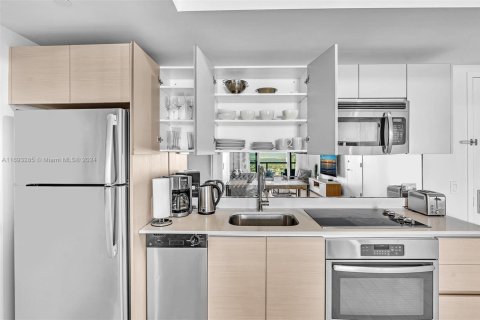 Villa ou maison à vendre à Hallandale Beach, Floride: 2 chambres, 96.34 m2 № 1959349 - photo 8