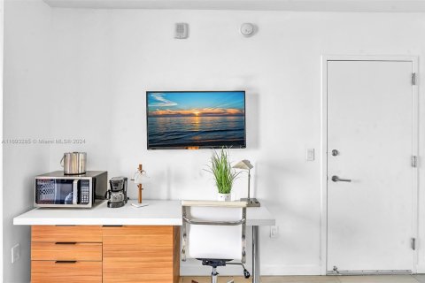 Villa ou maison à vendre à Hallandale Beach, Floride: 2 chambres, 96.34 m2 № 1959349 - photo 14