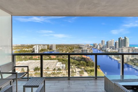 Villa ou maison à vendre à Hallandale Beach, Floride: 2 chambres, 96.34 m2 № 1959349 - photo 25