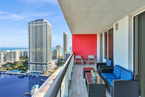 Villa ou maison à vendre à Hallandale Beach, Floride: 2 chambres, 96.34 m2 № 1959349 - photo 29