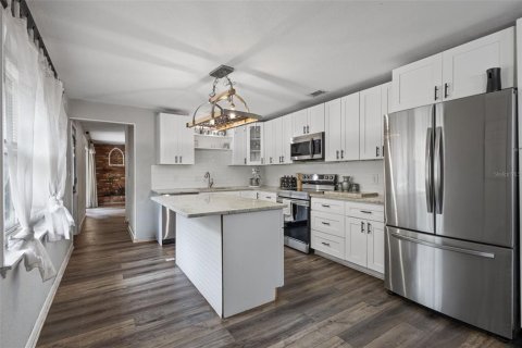 Casa en venta en Chiefland, Florida, 3 dormitorios, 160.07 m2 № 2110687 - foto 11