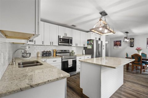 Casa en venta en Chiefland, Florida, 3 dormitorios, 160.07 m2 № 2110687 - foto 12