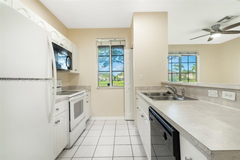 Touwnhouse à louer à North Lauderdale, Floride: 2 chambres, 107.86 m2 № 2178340 - photo 5