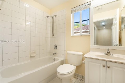 Touwnhouse à louer à North Lauderdale, Floride: 2 chambres, 107.86 m2 № 2178340 - photo 19