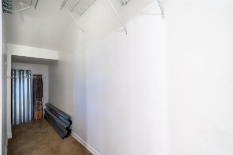 Touwnhouse à louer à North Lauderdale, Floride: 2 chambres, 107.86 m2 № 2178340 - photo 23
