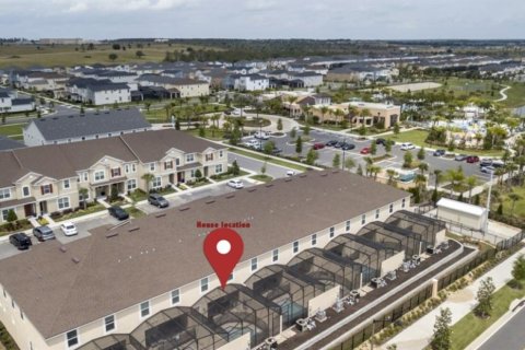 Touwnhouse à vendre à Kissimmee, Floride: 5 chambres, 213.12 m2 № 2123219 - photo 2