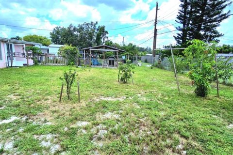House in Frostproof, Florida 3 bedrooms, 90.77 sq.m. № 1834823 - photo 14