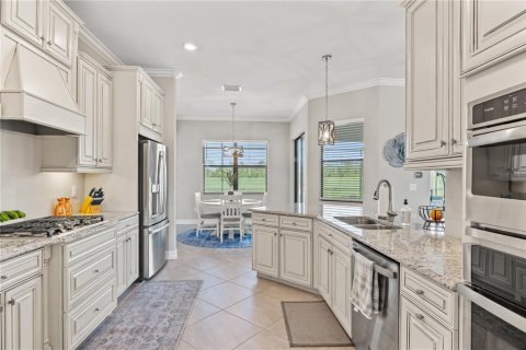 House in LAKEWOOD NATIONAL in Lakewood Ranch, Florida 3 bedrooms, 219.16 sq.m. № 726925 - photo 11