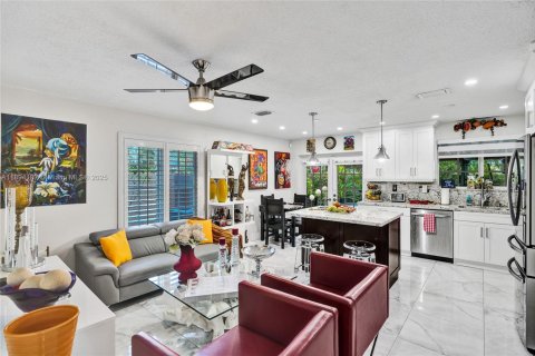 Casa en venta en Miami, Florida, 4 dormitorios, 160.54 m2 № 1945905 - foto 7