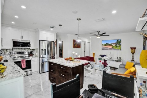 Casa en venta en Miami, Florida, 4 dormitorios, 160.54 m2 № 1945905 - foto 9