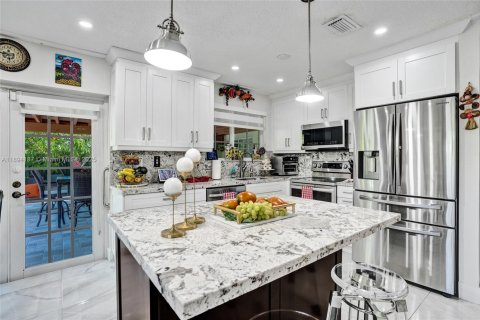 Casa en venta en Miami, Florida, 4 dormitorios, 160.54 m2 № 1945905 - foto 4