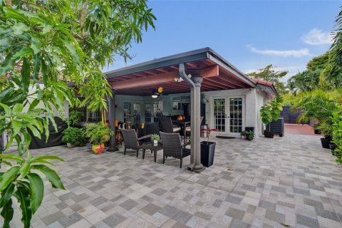 Casa en venta en Miami, Florida, 4 dormitorios, 160.54 m2 № 1945905 - foto 27