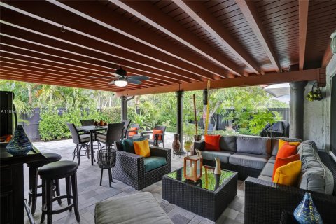 Casa en venta en Miami, Florida, 4 dormitorios, 160.54 m2 № 1945905 - foto 30