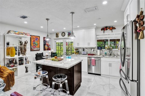 Casa en venta en Miami, Florida, 4 dormitorios, 160.54 m2 № 1945905 - foto 6