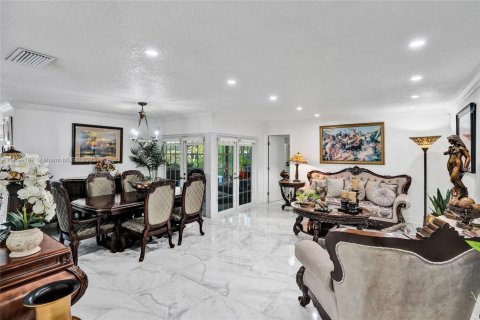 Casa en venta en Miami, Florida, 4 dormitorios, 160.54 m2 № 1945905 - foto 12