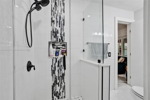 Casa en venta en Miami, Florida, 4 dormitorios, 160.54 m2 № 1945905 - foto 17