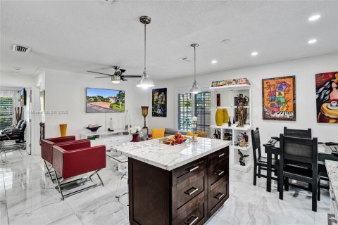 Casa en venta en Miami, Florida, 4 dormitorios, 160.54 m2 № 1945905 - foto 8