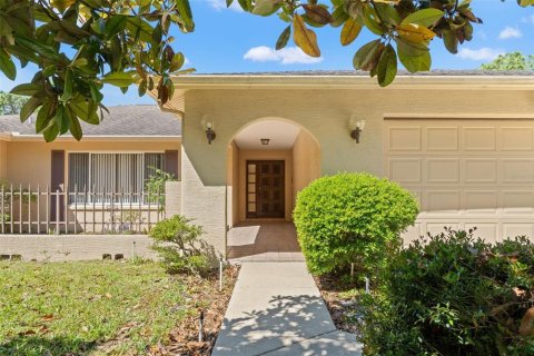 House in Spring Hill, Florida 4 bedrooms, 264.4 sq.m. № 1649872 - photo 4