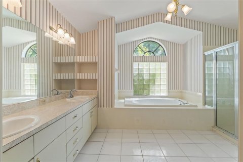 House in Spring Hill, Florida 4 bedrooms, 264.4 sq.m. № 1649872 - photo 28