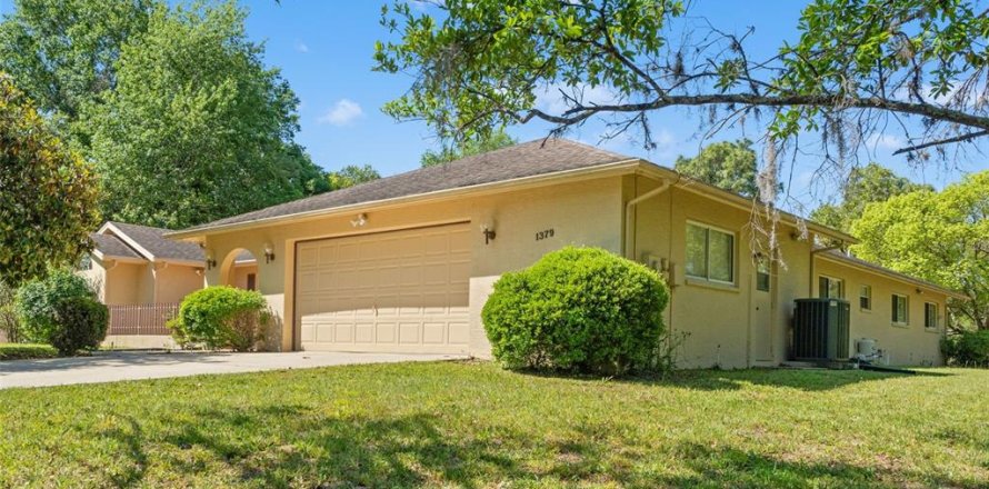 House in Spring Hill, Florida 4 bedrooms, 264.4 sq.m. № 1649872