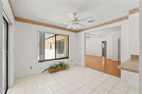 House in Spring Hill, Florida 4 bedrooms, 264.4 sq.m. № 1649872 - photo 17