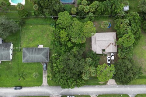 Land in St. Lucie, Florida № 2016106 - photo 2