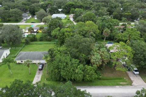 Land in St. Lucie, Florida № 2016106 - photo 3