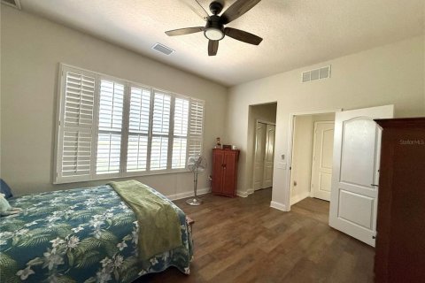 Villa ou maison à louer à Land O' Lakes, Floride: 4 chambres, 281.77 m2 № 2411484 - photo 25