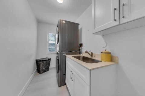 Villa ou maison à vendre à Sunrise, Floride: 5 chambres, 240.25 m2 № 2418281 - photo 5