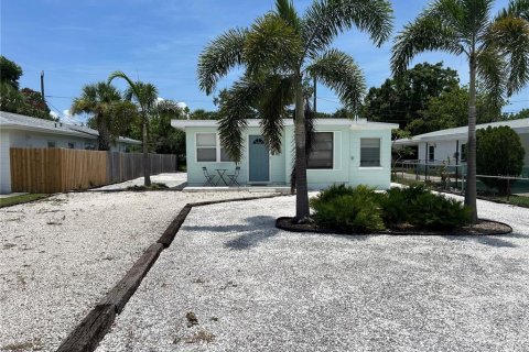 Appartement à Gulfport, Floride 1 chambre, 70.42 m2 № 2370976