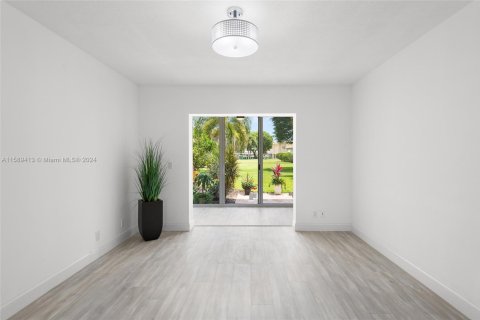 Condominio en venta en Boynton Beach, Florida, 1 dormitorio, 70.42 m2 № 1959952 - foto 8