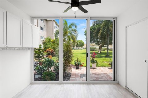 Condominio en venta en Boynton Beach, Florida, 1 dormitorio, 70.42 m2 № 1959952 - foto 9