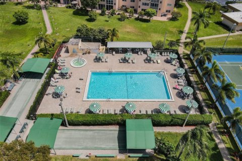 Condominio en venta en Boynton Beach, Florida, 1 dormitorio, 70.42 m2 № 1959952 - foto 15