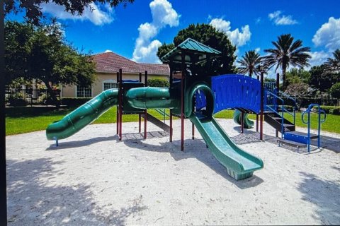 Copropriété à louer à Vero Beach, Floride: 4 chambres, 157.93 m2 № 2192088 - photo 3