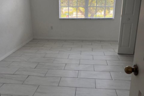 Copropriété à louer à Vero Beach, Floride: 4 chambres, 157.93 m2 № 2192088 - photo 19