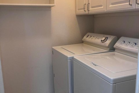 Copropriété à louer à Vero Beach, Floride: 4 chambres, 157.93 m2 № 2192088 - photo 10