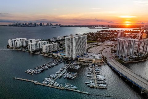 Copropriété à vendre à North Bay Village, Floride: 2 chambres, 95.69 m2 № 1948252 - photo 27