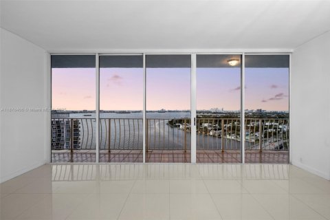 Copropriété à vendre à North Bay Village, Floride: 2 chambres, 95.69 m2 № 1948252 - photo 4