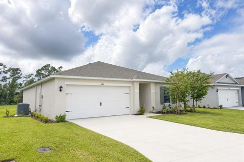 House in Ormond Beach, Florida 3 bedrooms, 123.37 sq.m. № 2267524