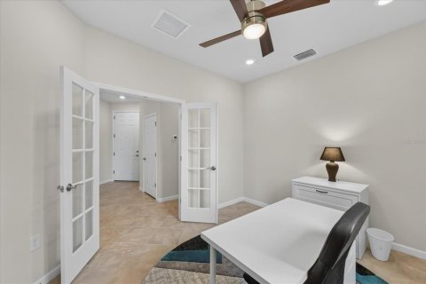 House in Bradenton, Florida 2 bedrooms, 147.16 sq.m. № 2219235 - photo 24