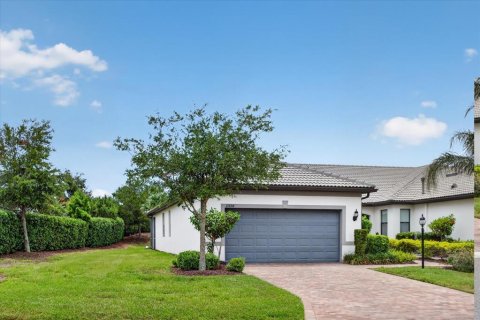 House in Bradenton, Florida 2 bedrooms, 147.16 sq.m. № 2219235 - photo 4