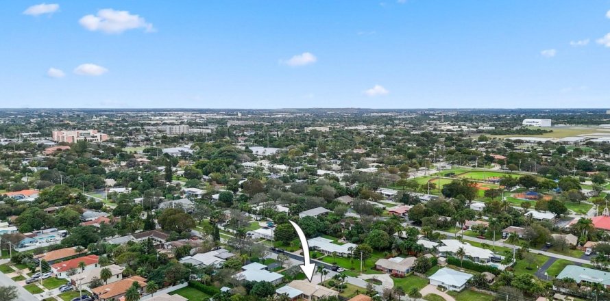 Commercial property in Pompano Beach, Florida 194.17 sq.m. № 1207798