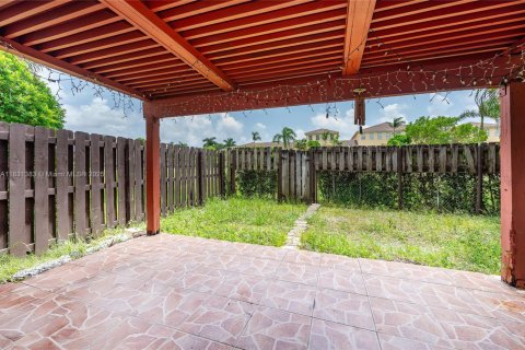 Townhouse in Miami, Florida 3 bedrooms, 145.39 sq.m. № 1807782 - photo 23