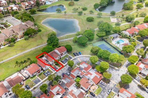 Townhouse in Miami, Florida 3 bedrooms, 145.39 sq.m. № 1807782 - photo 27
