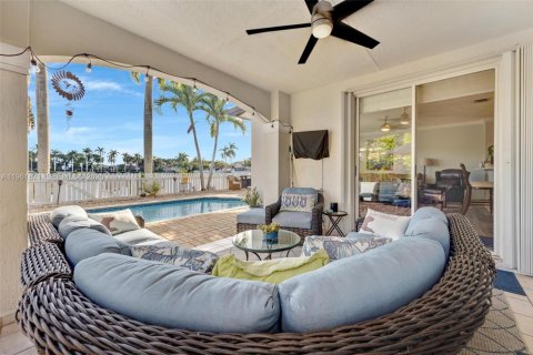 Villa ou maison à vendre à Miami, Floride: 5 chambres, 303.33 m2 № 2024791 - photo 29