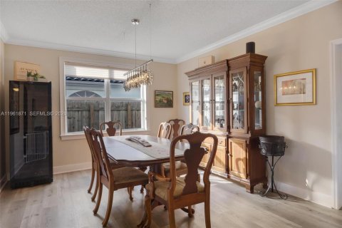 Villa ou maison à vendre à Miami, Floride: 5 chambres, 303.33 m2 № 2024791 - photo 6