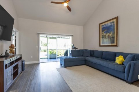 Touwnhouse à vendre à Palm Harbor, Floride: 3 chambres, 144.83 m2 № 2100651 - photo 12